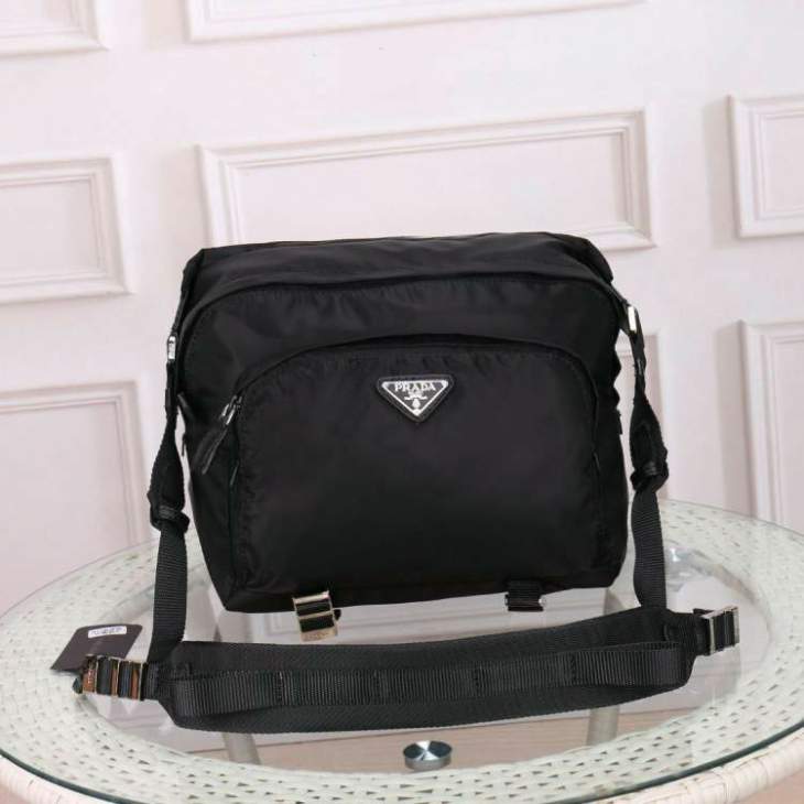 Picture of Prada Mens Bags _SKUfw238758825fw